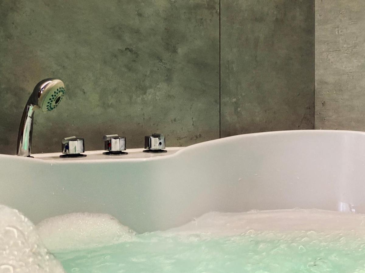 Apartment Premium Jacuzzi For Couples, Old Town Красков Екстериор снимка